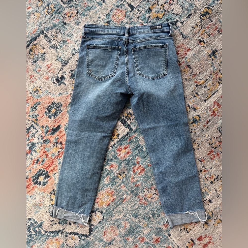 Kut from the Kloth Catherine High-rise Boyfriend Cropped Jeans
Size 4 - Picture 3 of 7